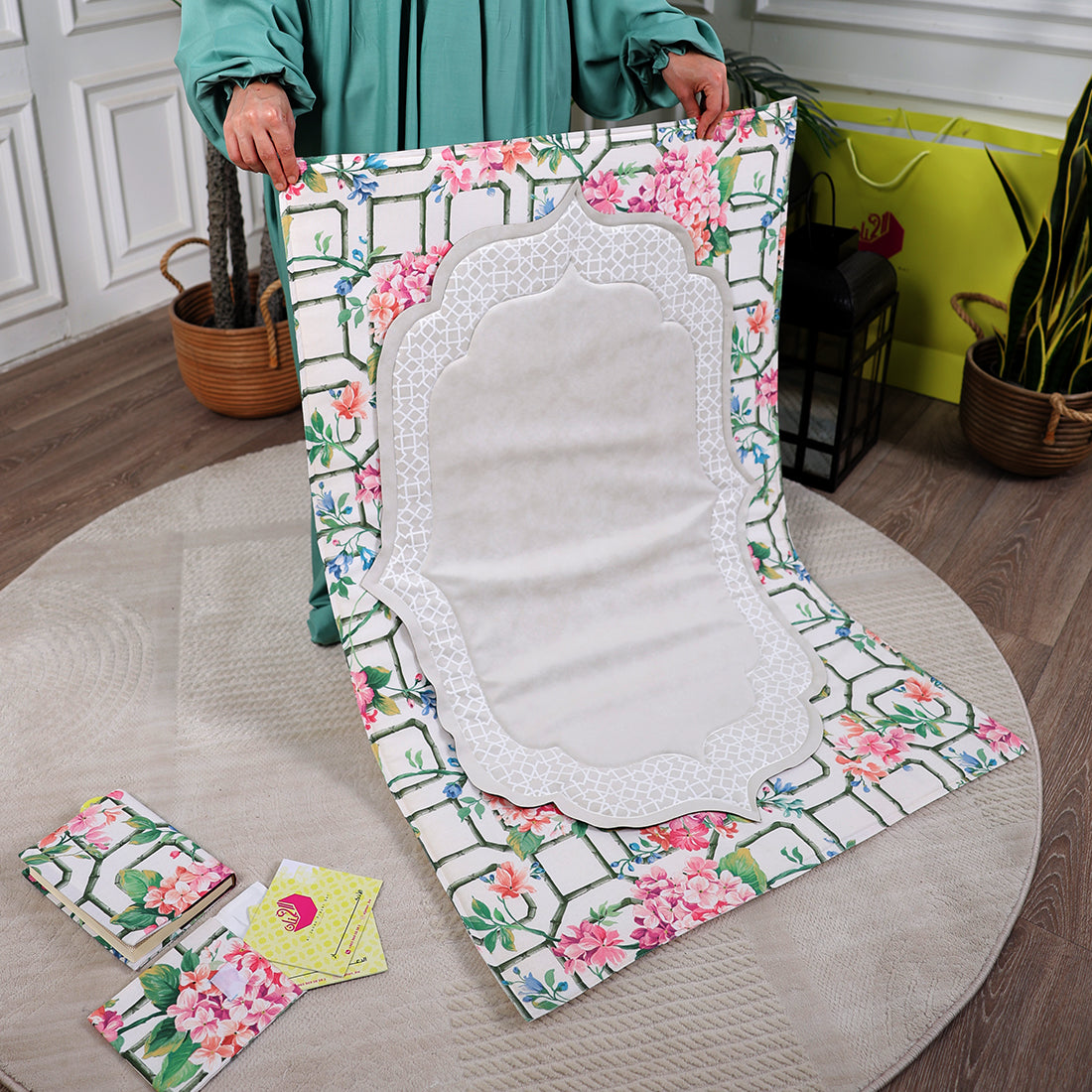 Al-Jenan Prayer Set Andalusian Design Woman (Green)