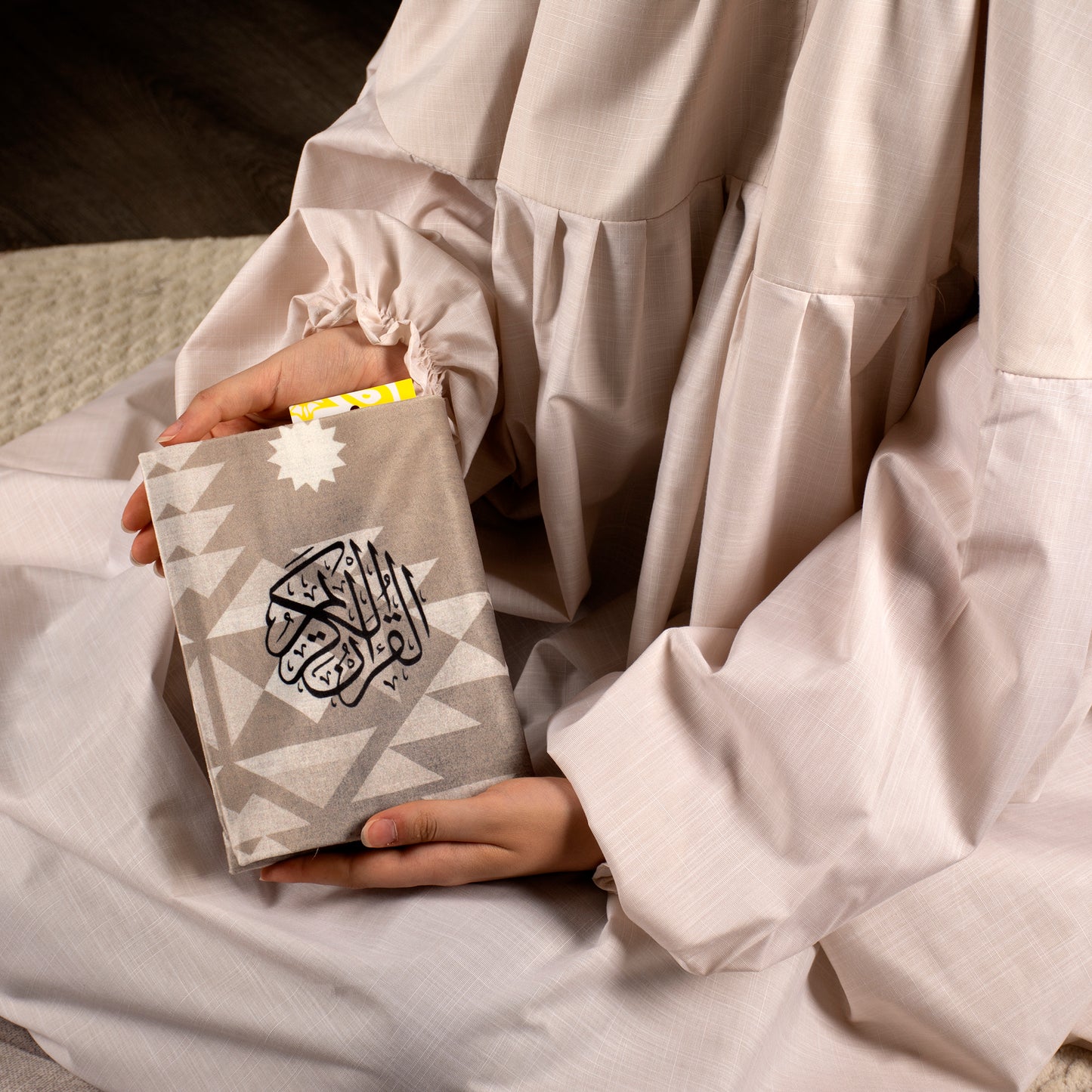 Al-Jenan Prayer Set Special Design Woman (Beige) SD